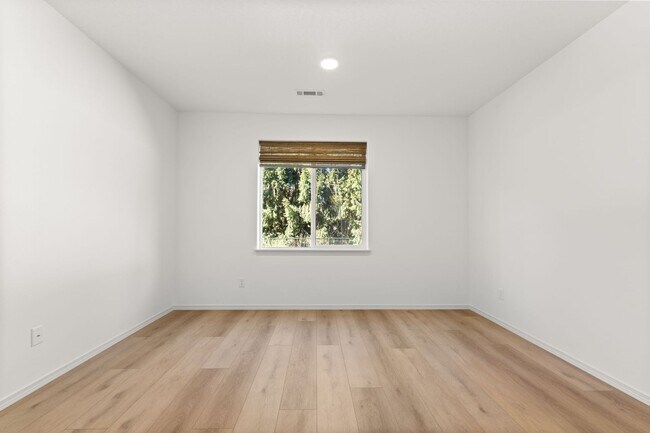 Building Photo - 8581 N Orch Ct