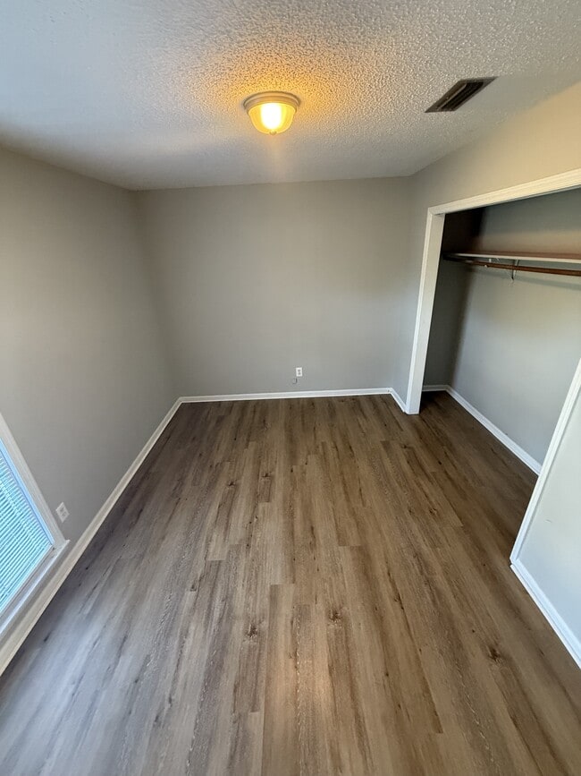 Building Photo - 164 Periwinkle Ln