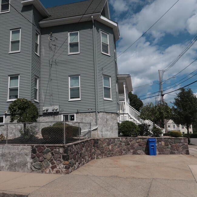 Building Photo - 45 Glenwood St
