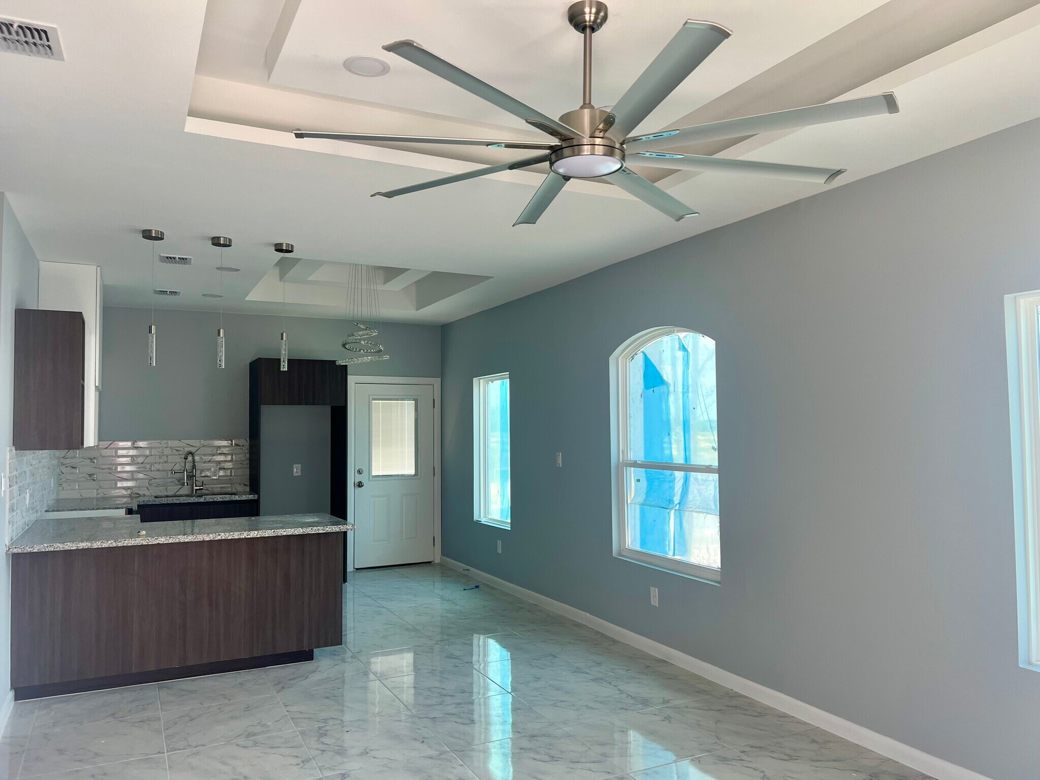 Building Photo - 1025 N Blair Ave