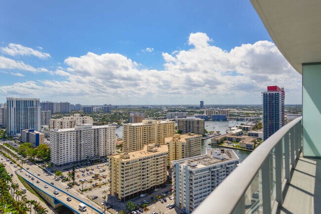 Building Photo - 4111 S Ocean Dr