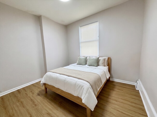 Building Photo - 4511 N Colorado St