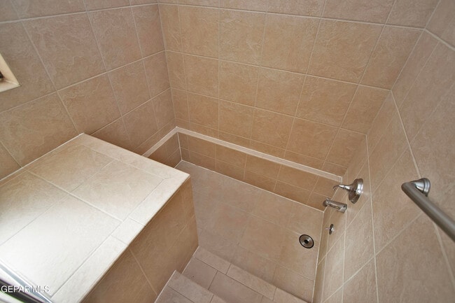 Building Photo - 5710 Mira Grande Dr