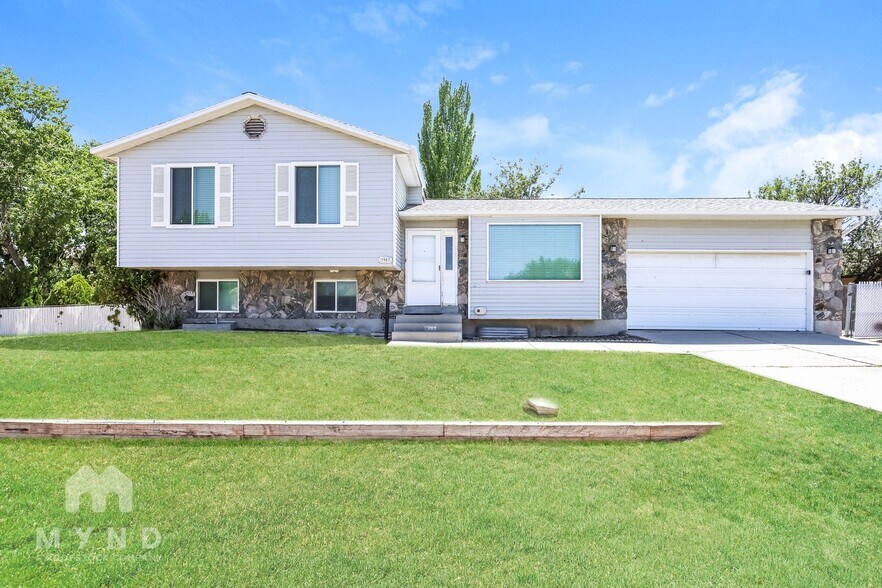 Primary Photo - 3907 W 8010 S
