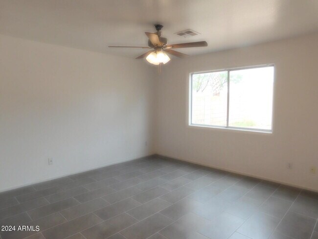 Building Photo - 2874 W Muriel Dr