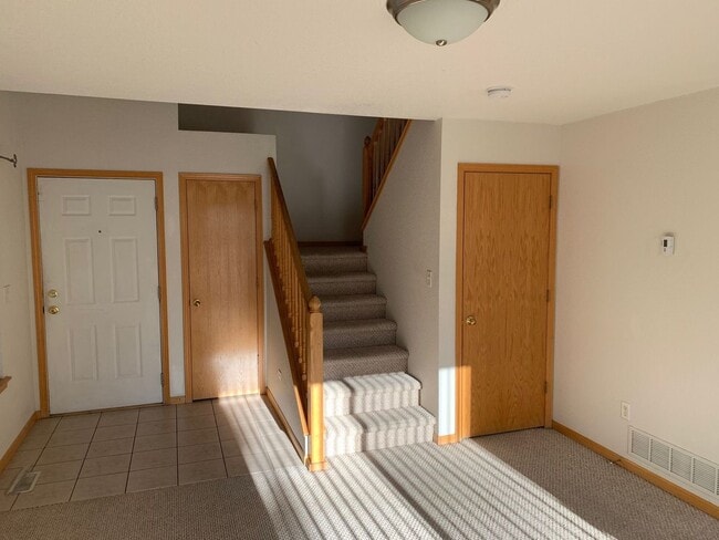 Building Photo - Nice Townhome in Central Loveland