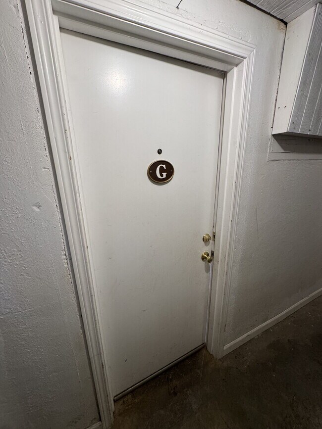 Building Photo - 1 Bedroom in SW Portland - Johns Landing