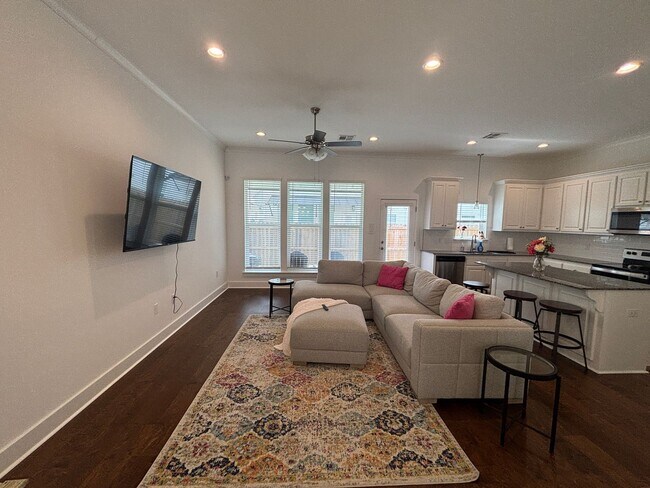 Building Photo - 1117 Briar Gate