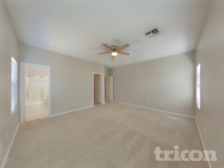 Building Photo - 883 E Dust Devil Cir