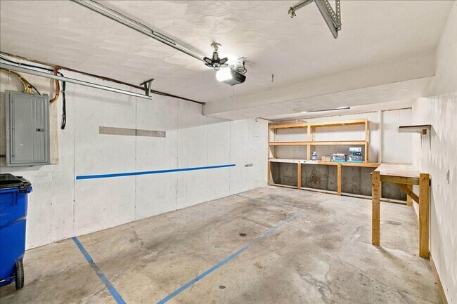Building Photo - 170 Wistaria Dr