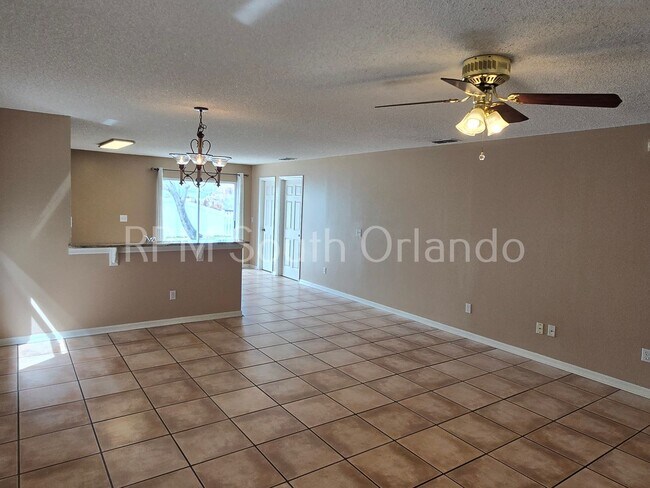 Building Photo - Southchase