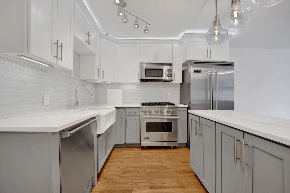 Building Photo - 1000 N Lake Shore Dr