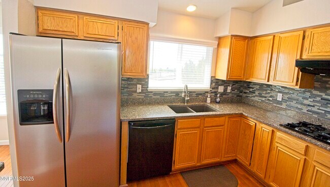 Building Photo - 5254 Tappan Ct