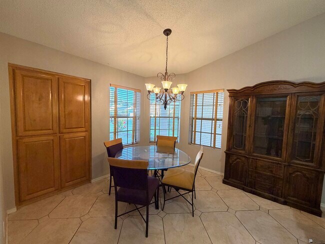 Building Photo - 3905 W 18th St