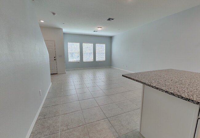 Building Photo - 3326 Azolla St