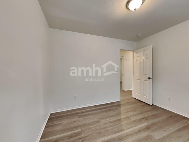 Building Photo - 18525 96th Ave E