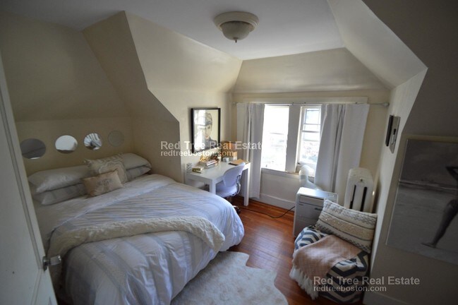 Building Photo - 24 Crosby Rd