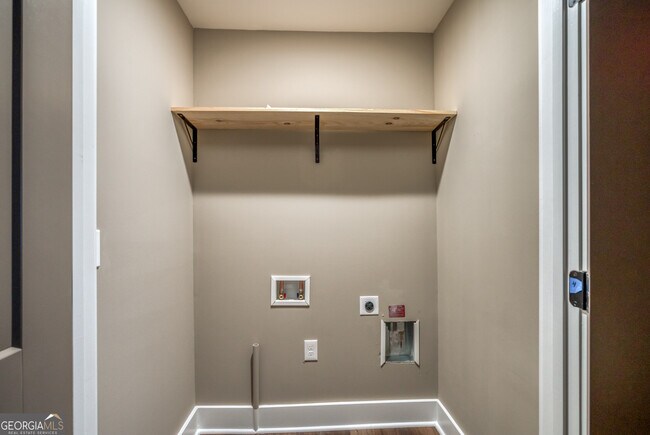 Building Photo - 224 Alcovy St