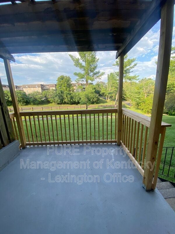 Building Photo - 3493 Sutherland Dr