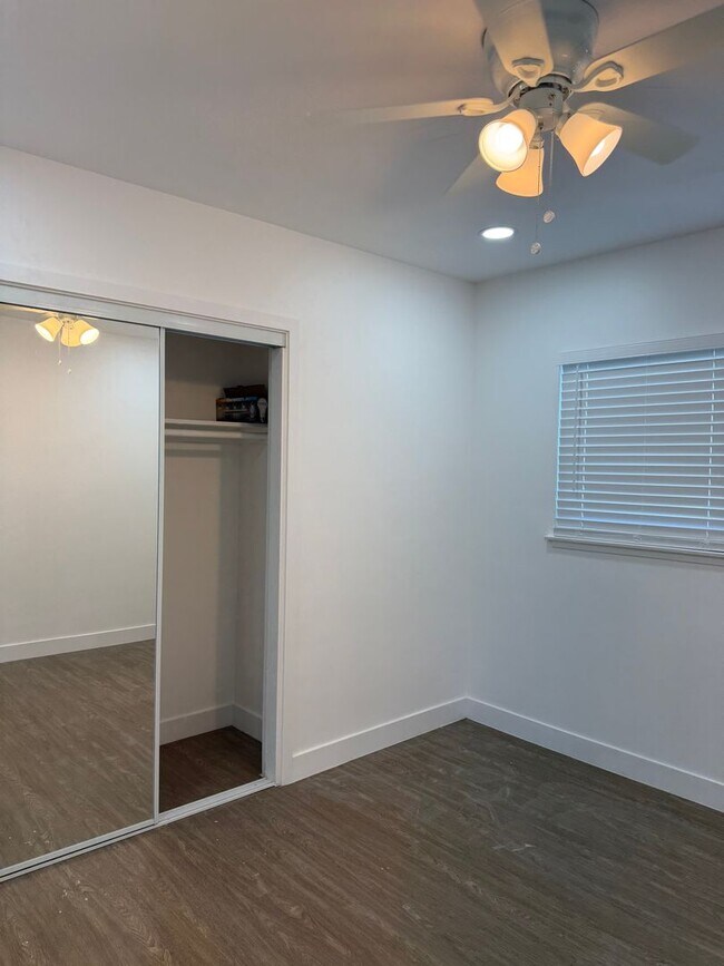 Building Photo - Garden Grove Home