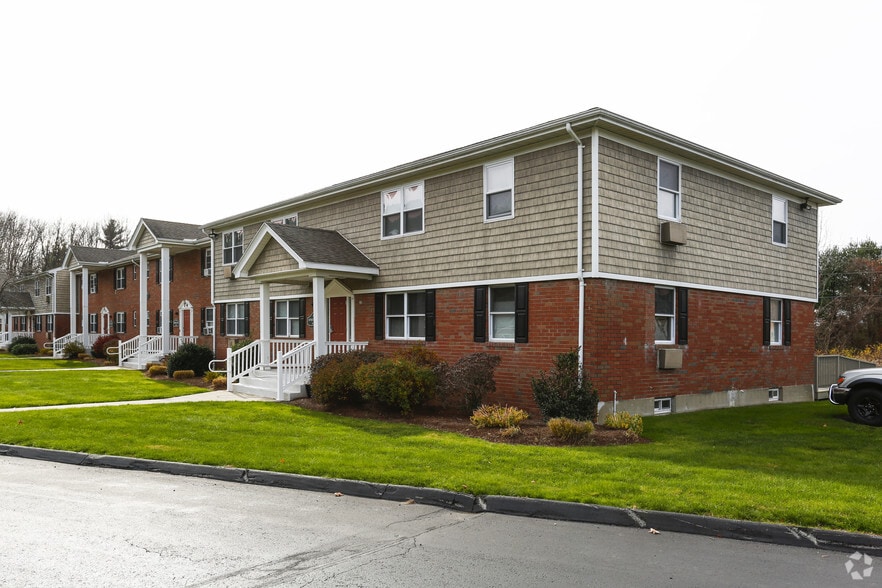 Hawkins Meadow 370 E Northampton Rd Amherst MA 01002 Apartment Finder