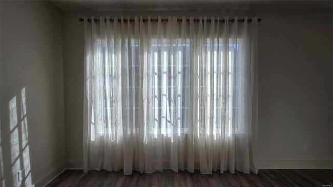 Building Photo - 4517 Broadwick St