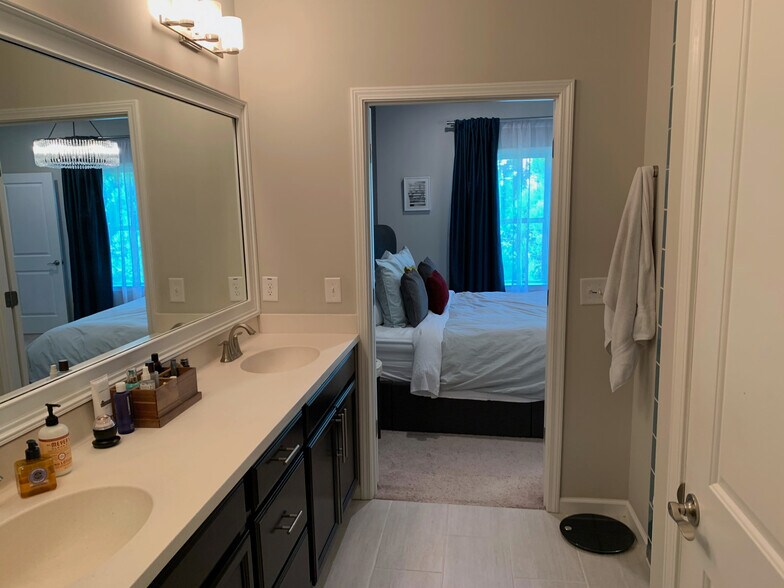 Building Photo - 955 Opelousas Way