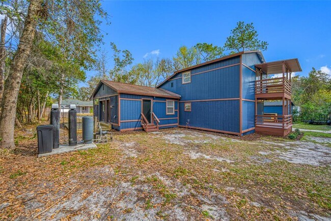 Building Photo - 18812 Carr Dr