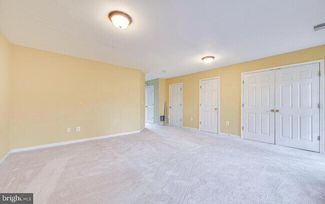 Building Photo - 11485 Carriage Gate Ct