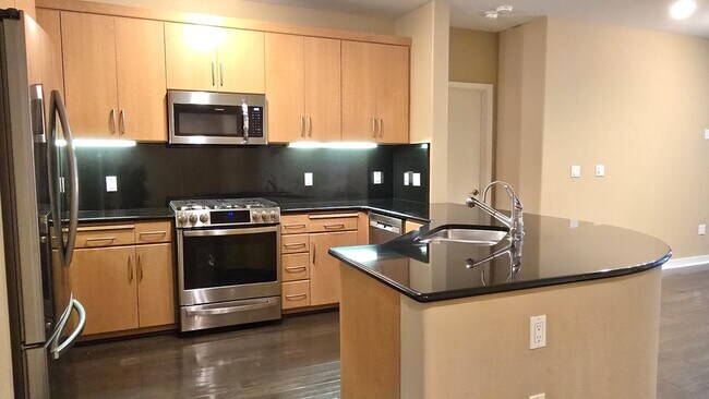 Building Photo - 5501 DeMarcus Blvd