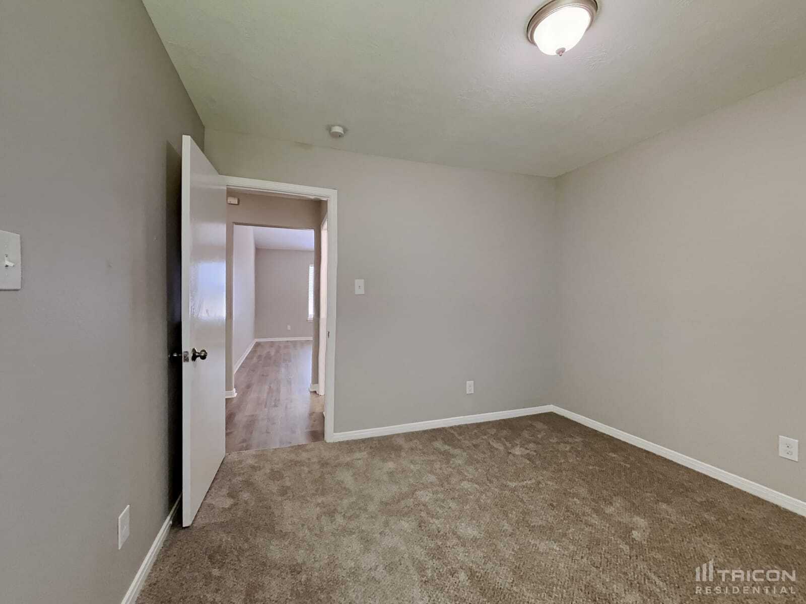 Building Photo - 16333 Sun View Ln