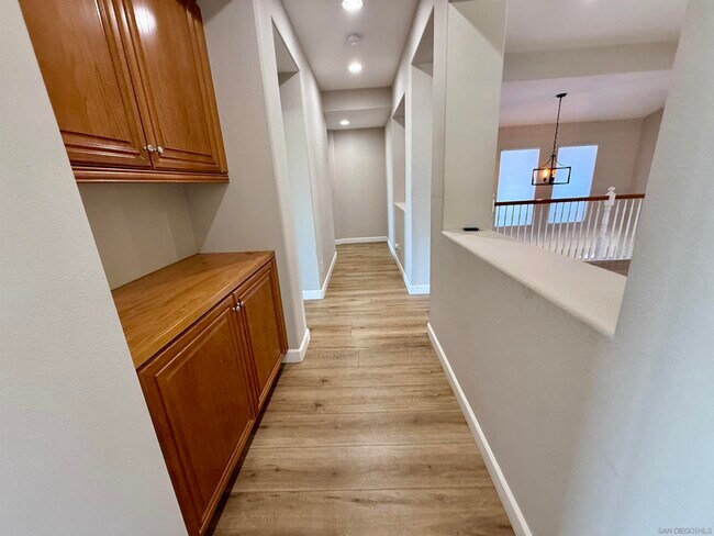 Building Photo - 2130 Pamplona Ct