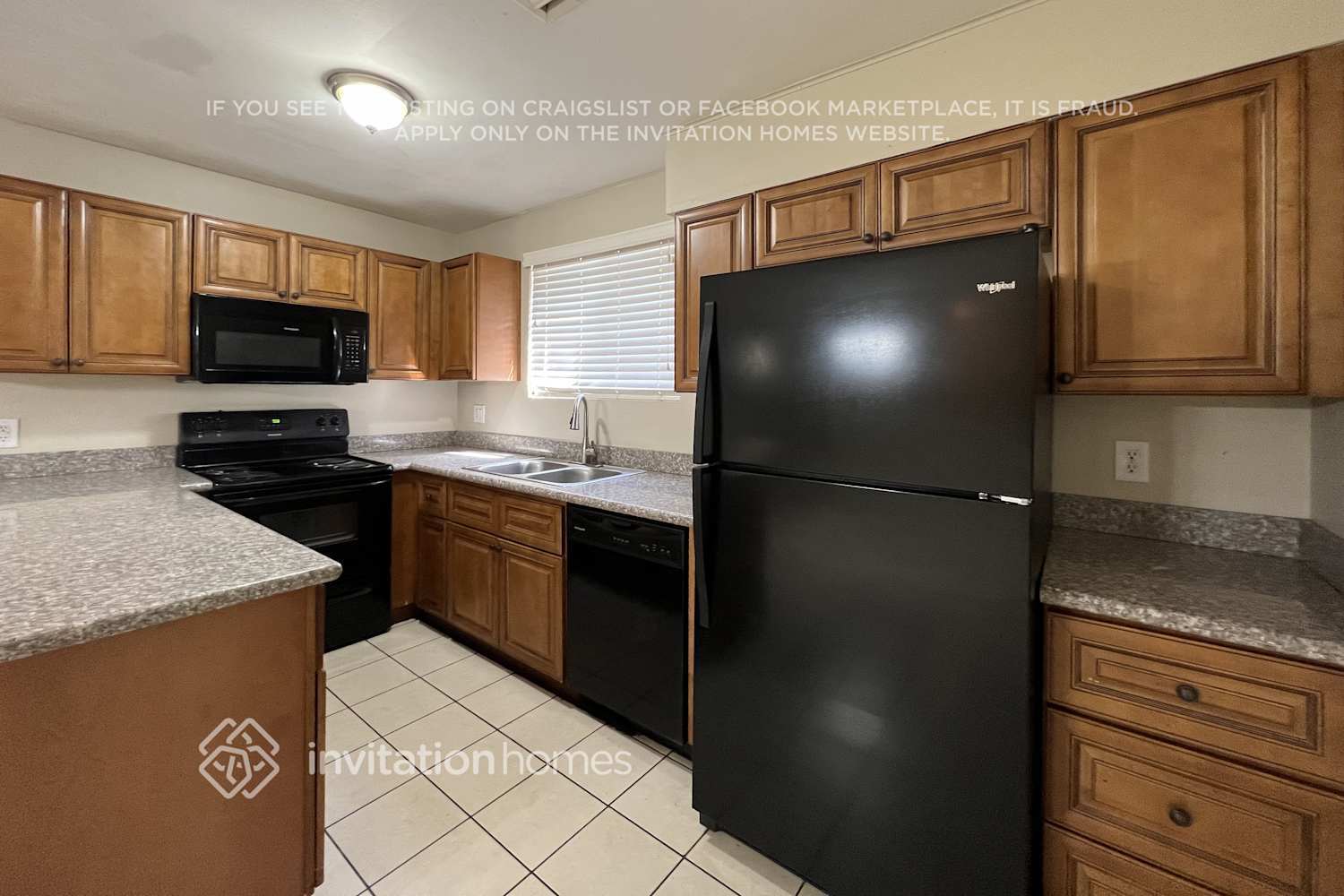 Building Photo - 4832 W Catalina Dr