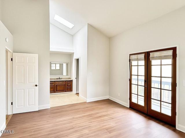 Building Photo - 864 Dunes St