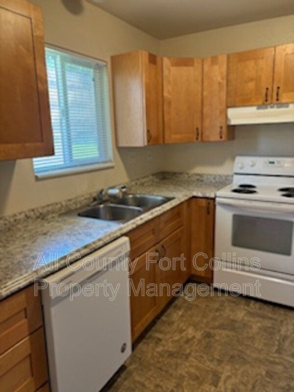 Building Photo - 1716 Erin Ct