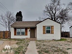 Building Photo - 2024 39th St