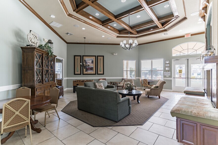 Building Photo - 2468 Caravelle Cir