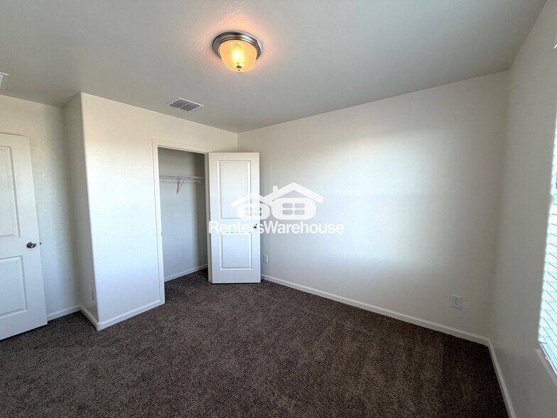 Building Photo - 3852 Princeton Ln