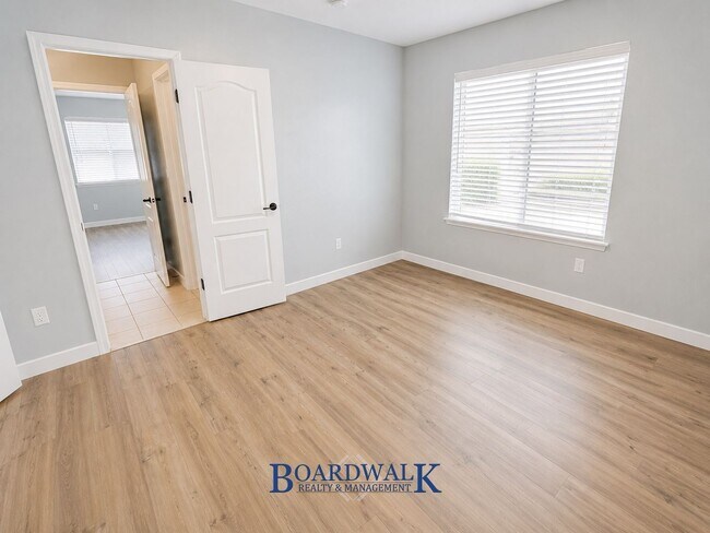 Building Photo - 5397 Borglum Ln