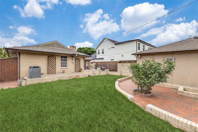 Building Photo - 9210 Larchwood Dr