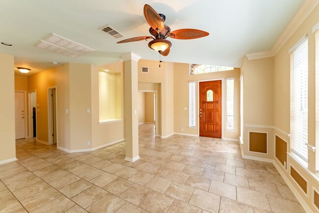 Building Photo - Spacious and stunning 4 bed 3.5 bath in Austin!!!
