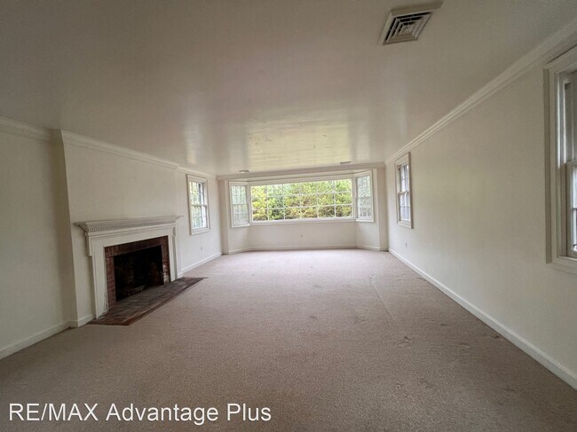 Building Photo - 3 br, 2.5 bath House - 2101 Peery Drive