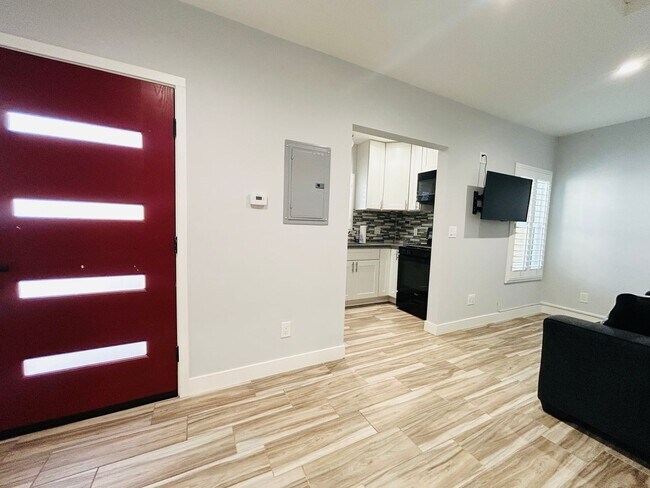 Building Photo - 8828 Haas Ave