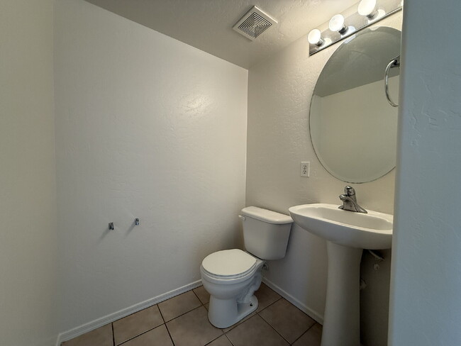 Building Photo - Updated 3-Bedroom Home with Vaulted Ceilin...