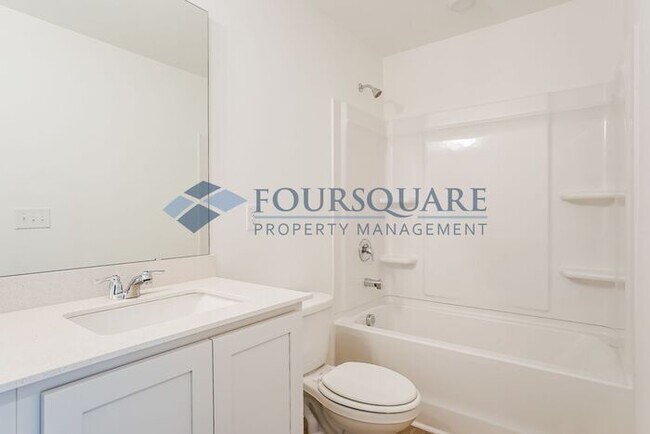 Building Photo - Stylish End-Unit Townhome with Patio & One Car Garage  – Crescent Mills, Clayton