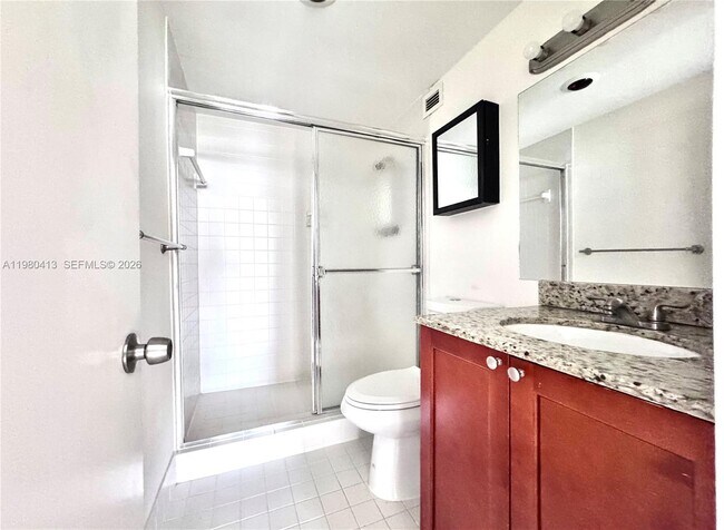 Building Photo - 400 Kings Point Dr