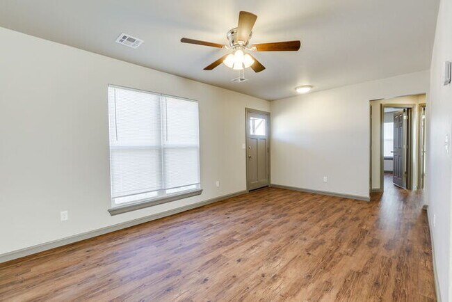 Building Photo - 2412 NW 40th St