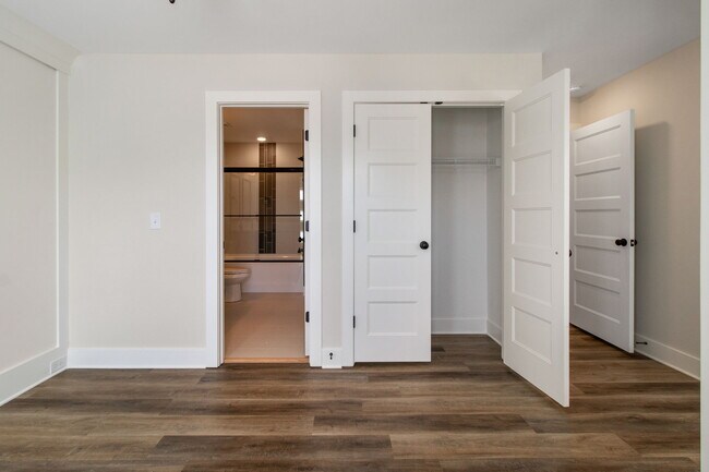 Building Photo - 117 Old Excell Rd