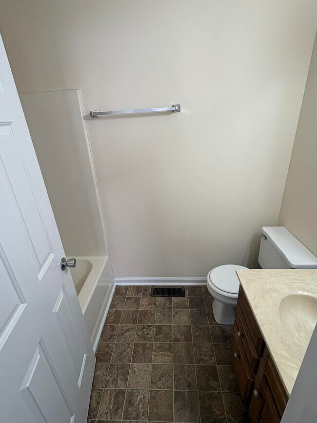 Building Photo - 1611 Flanigan Ct