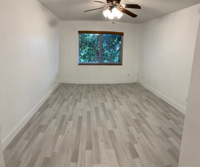 Building Photo - 7910 Camino Real